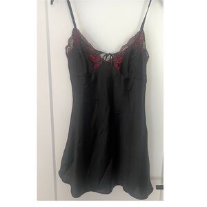 Elegant Black and Red Lace Chemise